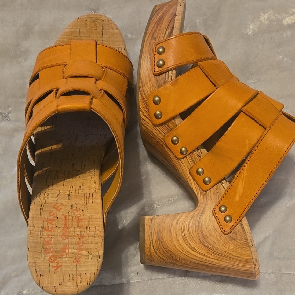 Kork-Ease Tan Mules with Cork Sole